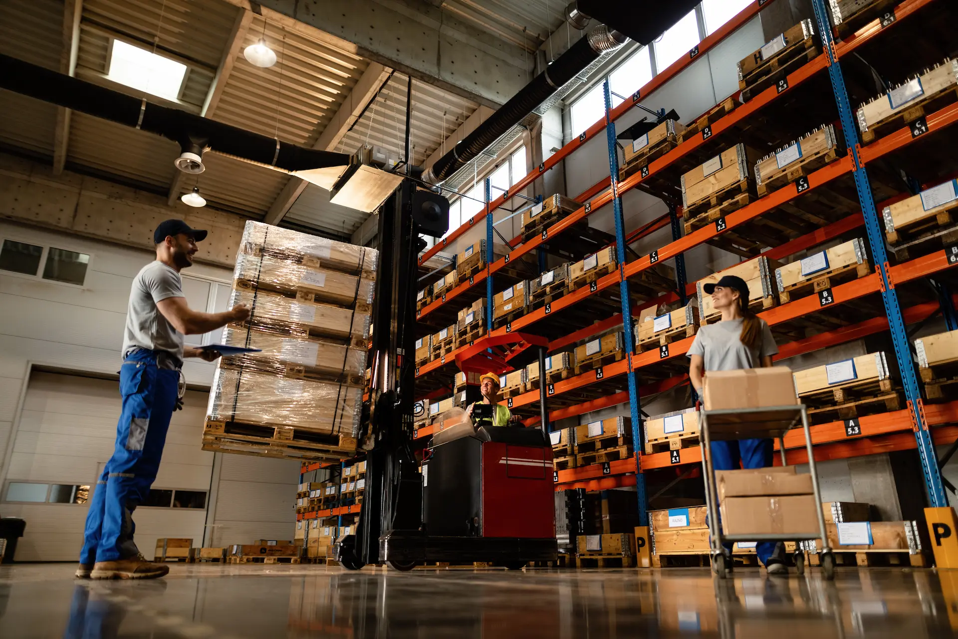 Warehouse staff logistics